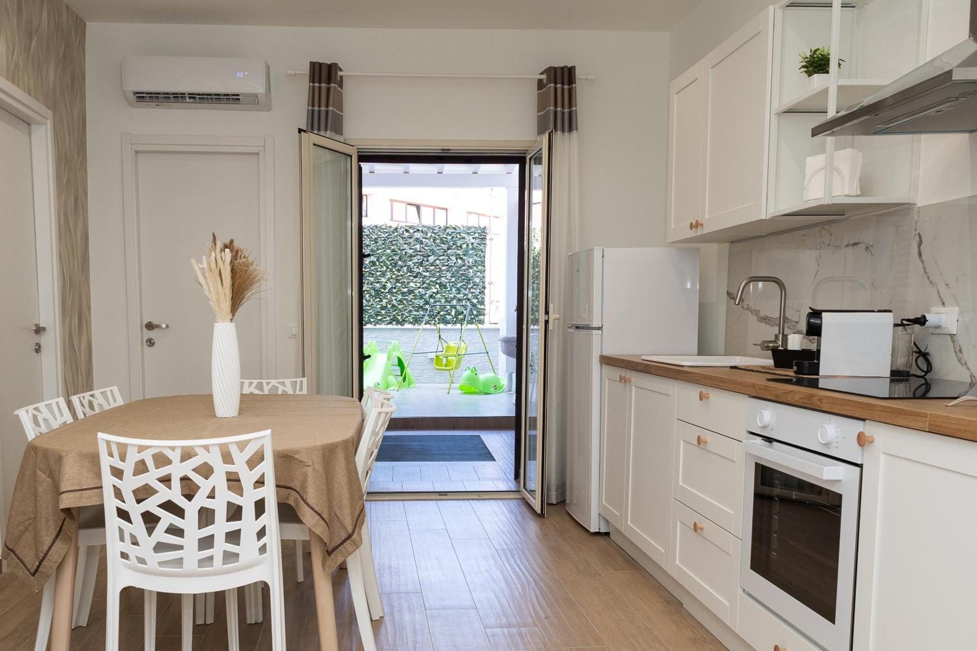 Ludo Holiday House - Charming Con Patio A Due Passi Dalla Cattedrale Палермо Екстериор снимка