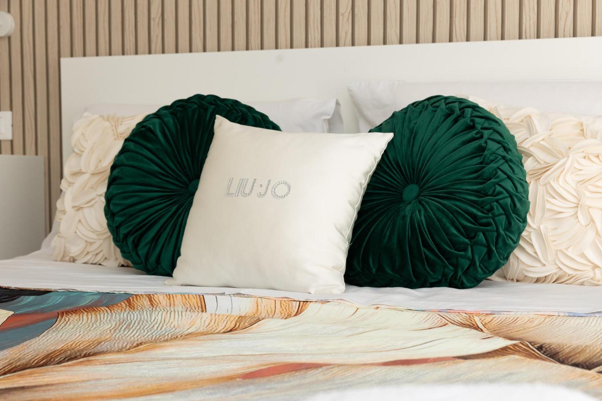 Ludo Holiday House - Charming Con Patio A Due Passi Dalla Cattedrale Палермо Екстериор снимка